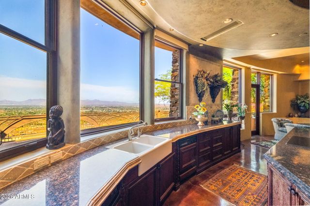5802 E CHOLLA Lane, Paradise Valley, AZ 85253