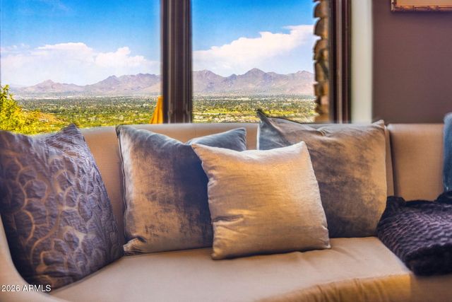 5802 E CHOLLA Lane, Paradise Valley, AZ 85253