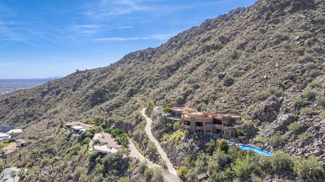 5802 E CHOLLA Lane, Paradise Valley, AZ 85253