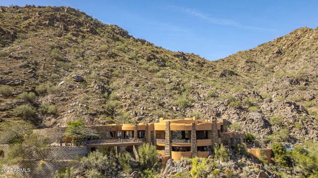 5802 E CHOLLA Lane, Paradise Valley, AZ 85253