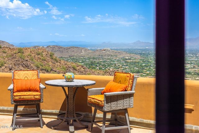5802 E CHOLLA Lane, Paradise Valley, AZ 85253