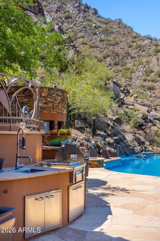 5802 E CHOLLA Lane, Paradise Valley, AZ 85253