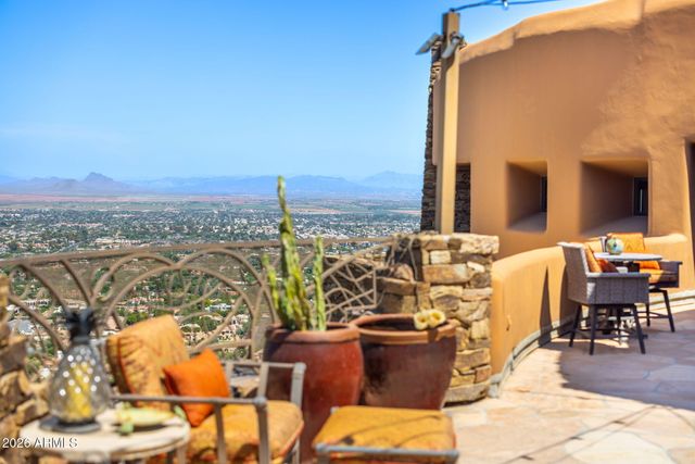 5802 E CHOLLA Lane, Paradise Valley, AZ 85253