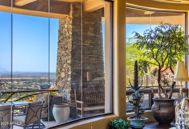 5802 E CHOLLA Lane, Paradise Valley, AZ 85253