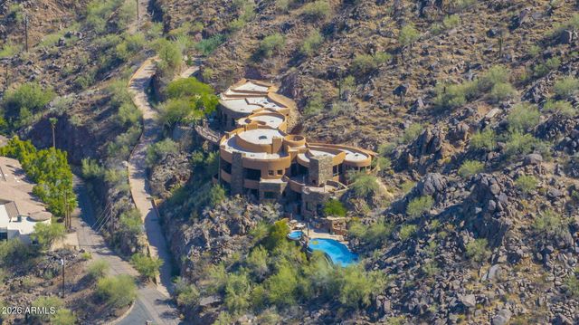 5802 E CHOLLA Lane, Paradise Valley, AZ 85253