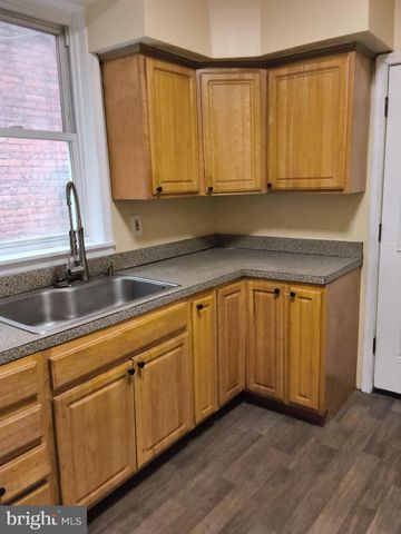 2149 LOGAN ST, Harrisburg, PA 17110