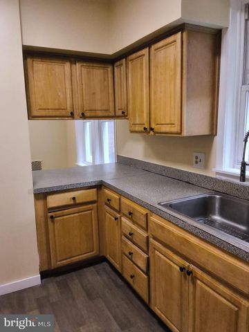 2149 LOGAN ST, Harrisburg, PA 17110