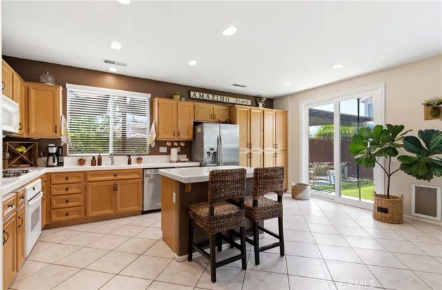 6407 Erica Court, Eastvale, CA 92880