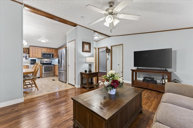 479 Leatherwood Lake Rd, Stewart, TN 37175