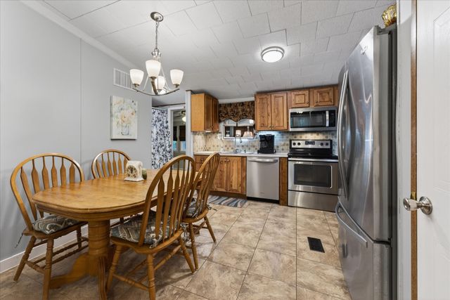 479 Leatherwood Lake Rd, Stewart, TN 37175