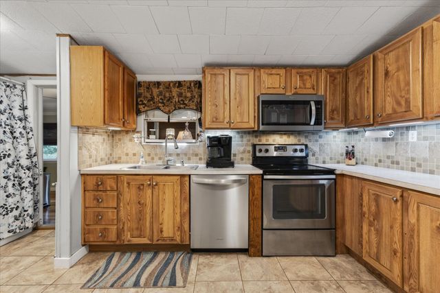 479 Leatherwood Lake Rd, Stewart, TN 37175