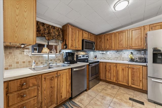 479 Leatherwood Lake Rd, Stewart, TN 37175