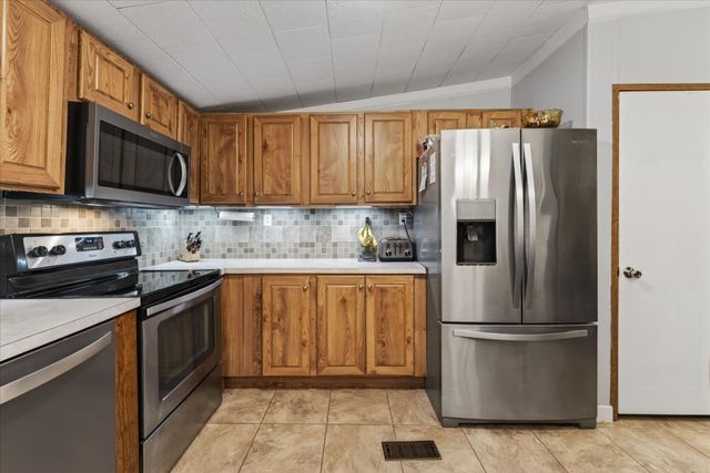 479 Leatherwood Lake Rd, Stewart, TN 37175