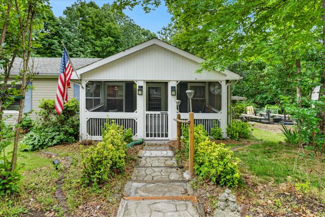 479 Leatherwood Lake Rd, Stewart, TN 37175