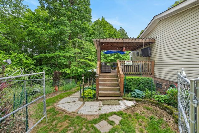 479 Leatherwood Lake Rd, Stewart, TN 37175