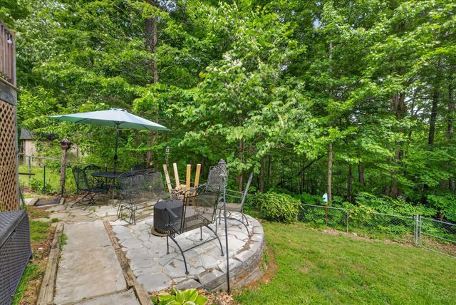 479 Leatherwood Lake Rd, Stewart, TN 37175