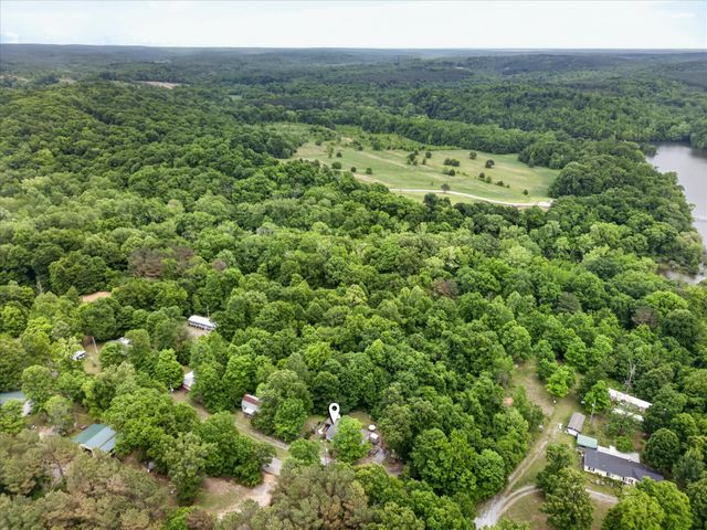 479 Leatherwood Lake Rd, Stewart, TN 37175