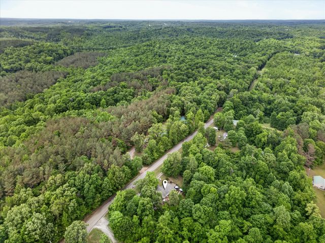479 Leatherwood Lake Rd, Stewart, TN 37175