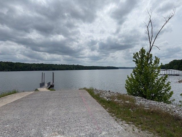 479 Leatherwood Lake Rd, Stewart, TN 37175