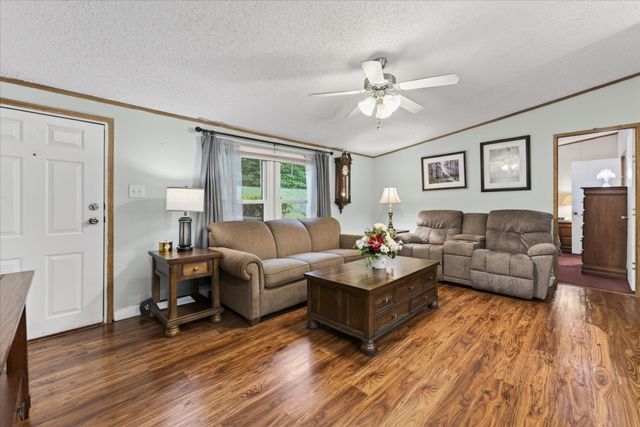 479 Leatherwood Lake Rd, Stewart, TN 37175