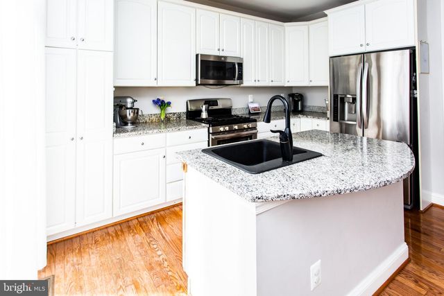 428 JOHN CARLYLE ST, Alexandria, VA 22314