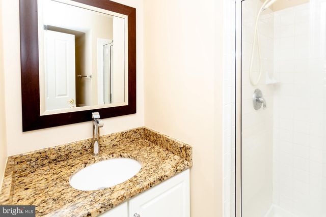 428 JOHN CARLYLE ST, Alexandria, VA 22314