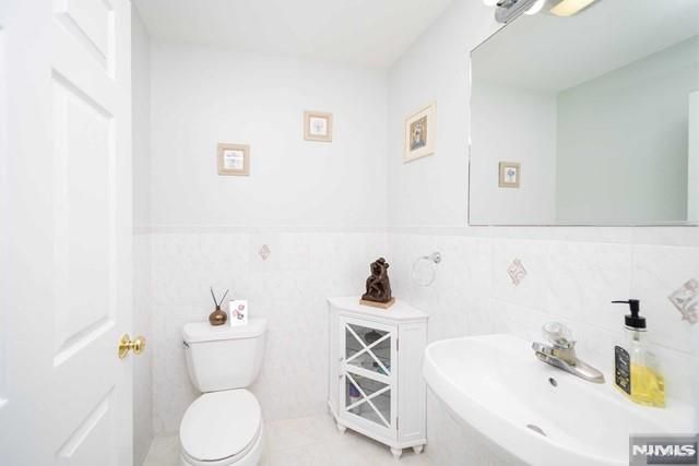 137A E Edsall Boulevard, Palisades Park, NJ 07650