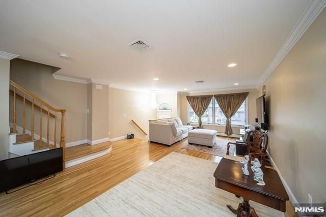 137A E Edsall Boulevard, Palisades Park, NJ 07650