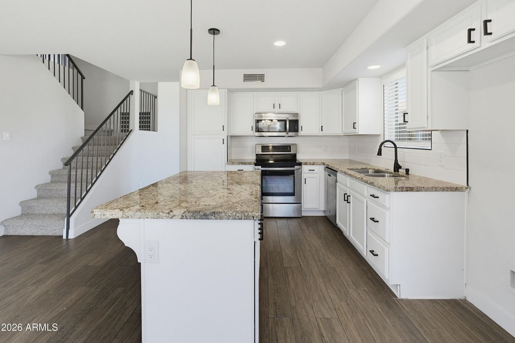 8913 W MARCONI Avenue, Peoria, AZ 85382 — exterior