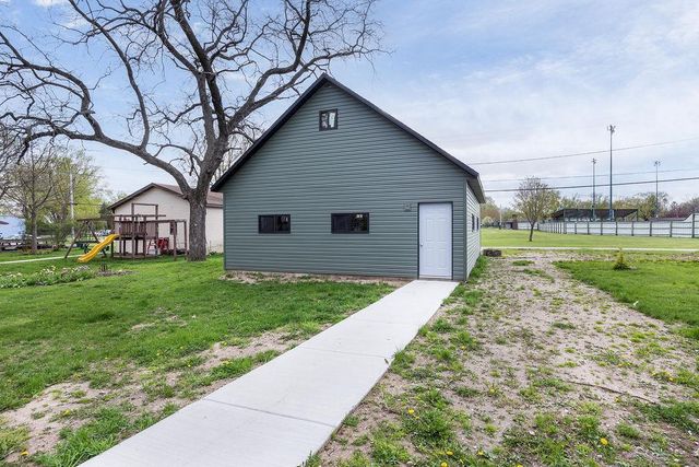 229 Washington Street, Sauk City, WI 53583