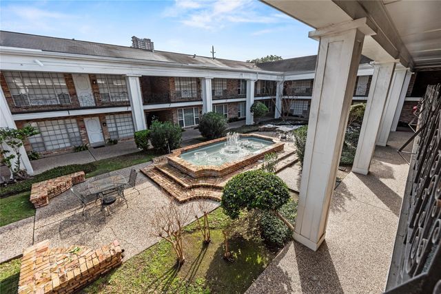 5343 Richmond Avenue 30, Houston, TX 77056