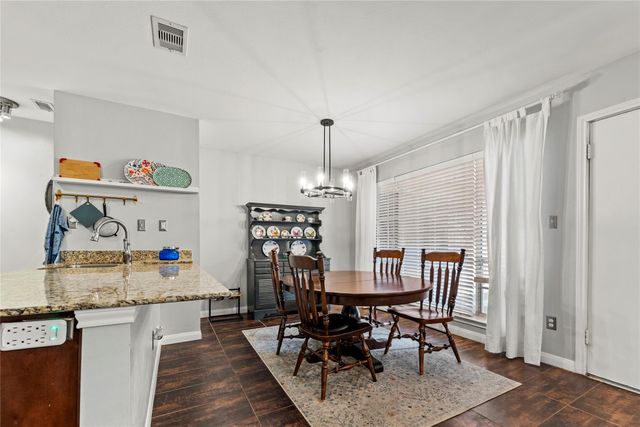 5343 Richmond Avenue 30, Houston, TX 77056