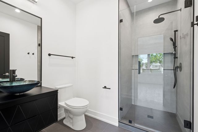 9214 N Washington Street, Niles, IL 60714