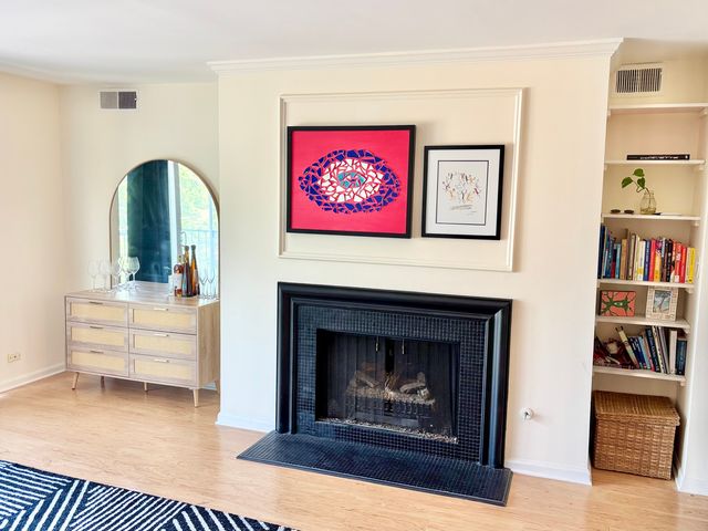 944 N Northwest Highway 307, Park Ridge, IL 60068