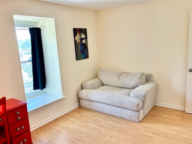 944 N Northwest Highway 307, Park Ridge, IL 60068