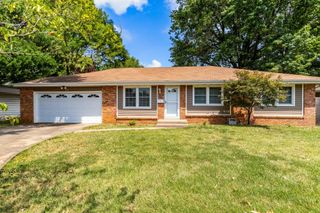 1119 East Greenwood Street, Springfield, MO 65807