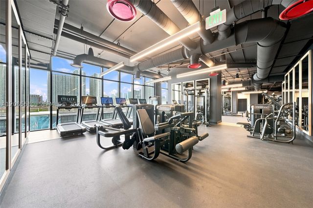20 NE 11th 2505, Miami, FL 33132