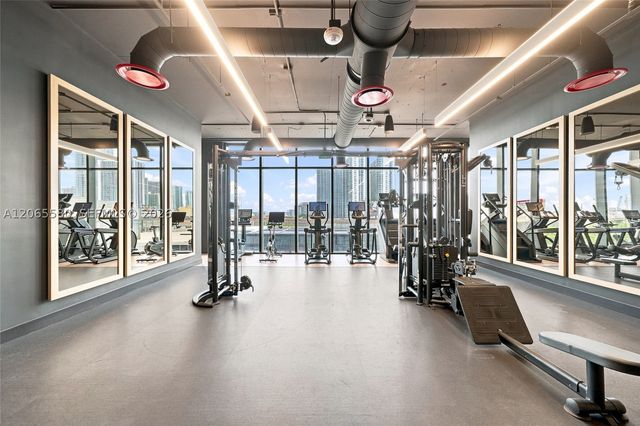 20 NE 11th 2505, Miami, FL 33132