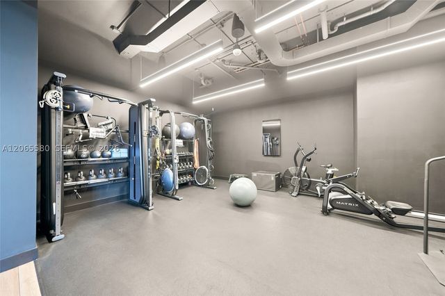 20 NE 11th 2505, Miami, FL 33132
