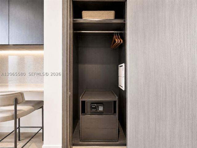 20 NE 11th 2505, Miami, FL 33132
