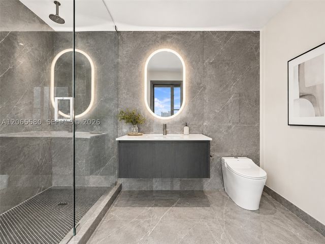 20 NE 11th 2505, Miami, FL 33132