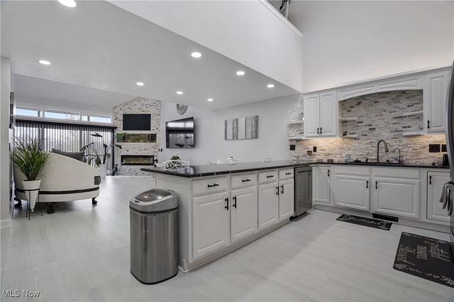 155 Waterford Way, Tallmadge, OH 44278