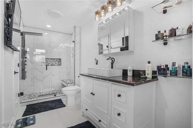 155 Waterford Way, Tallmadge, OH 44278