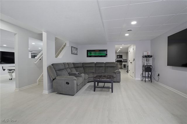 155 Waterford Way, Tallmadge, OH 44278