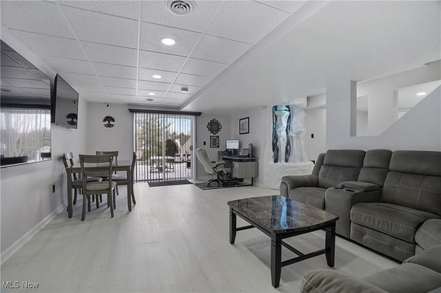 155 Waterford Way, Tallmadge, OH 44278