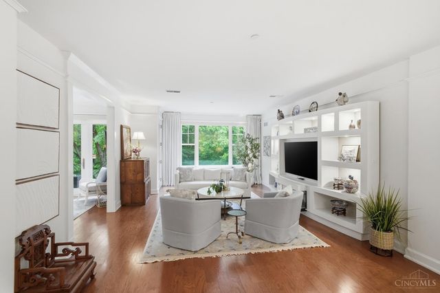 3942 Miami Road, Mariemont, OH 45227