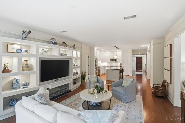 3942 Miami Road, Mariemont, OH 45227