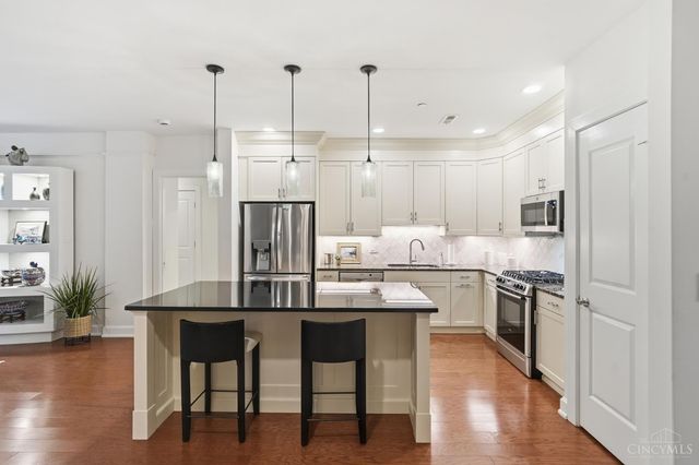 3942 Miami Road, Mariemont, OH 45227