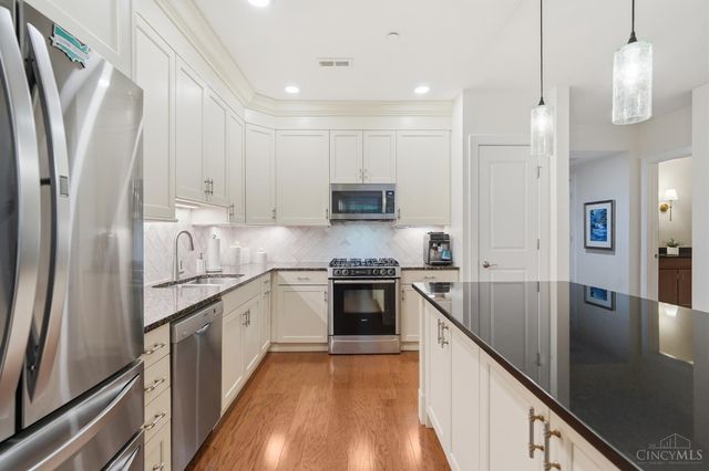 3942 Miami Road, Mariemont, OH 45227