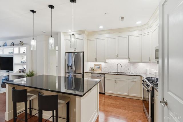 3942 Miami Road, Mariemont, OH 45227